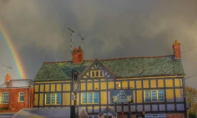 Bretford Hotel | The White Lion Inn