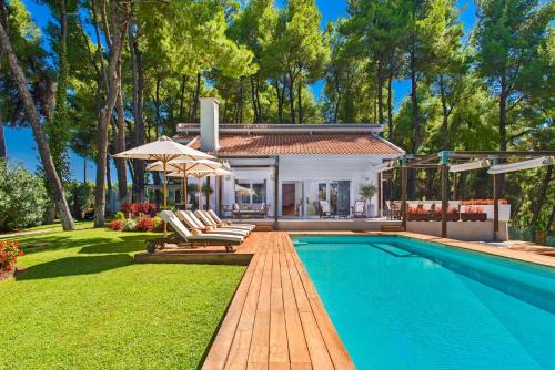 Sane Villa | The White Villa at Sani