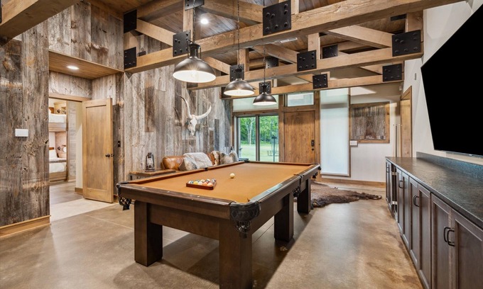 Princeton House | The Wilderness Lodge | Private 440-Acre Luxury Escape Outside of Kansas City