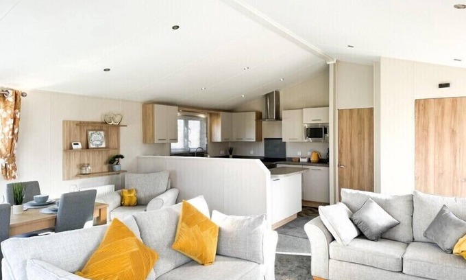 Lincoln Apartment | The Wildflower Lodge - A countryside retreat