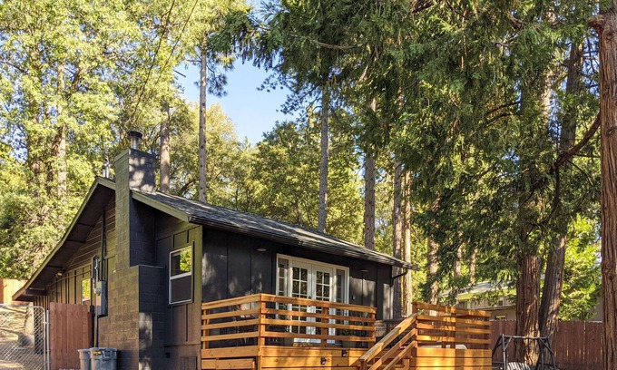 Pine Cove Cabin | The Wile Cabin with Spa, Fireplace *Pet Friendly