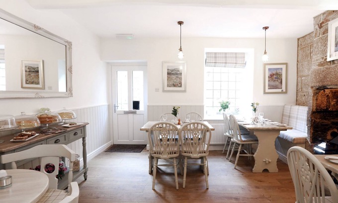 Pateley Bridge House | The Willow Restaurant B&B