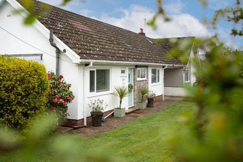 Oxwich House | The Willows - 2 Bedroom Cottage - Oxwich