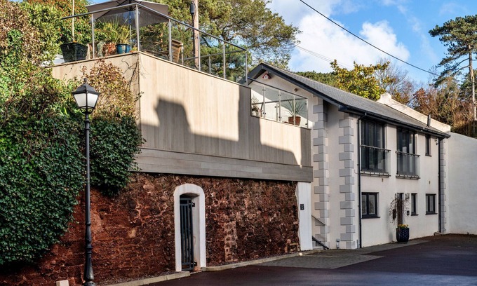 Dawlish Cottage | The Willows