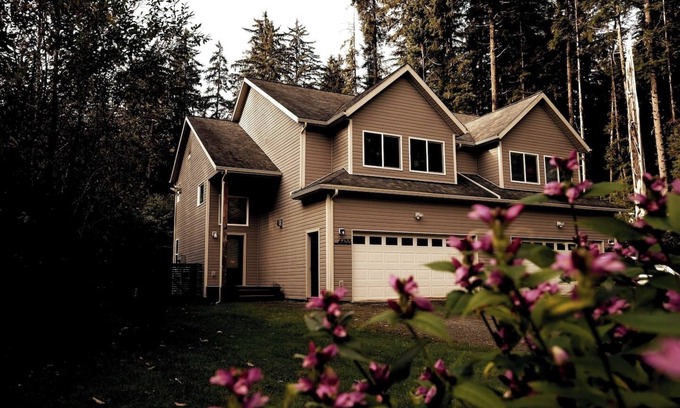 Juneau House | The Windfall, a Cozy Alaskan Vacation Home