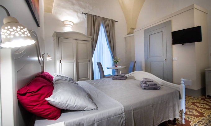 Matino House | The Windows on Porta Carrese - Room 6