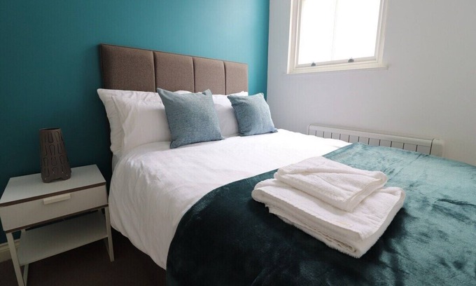 Leamington Spa Apartment | The Windsor Club Apartment