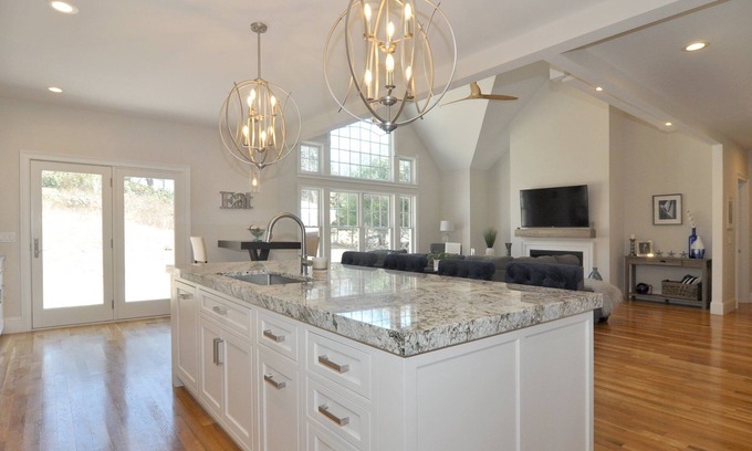 Misquamicut House | The Windward