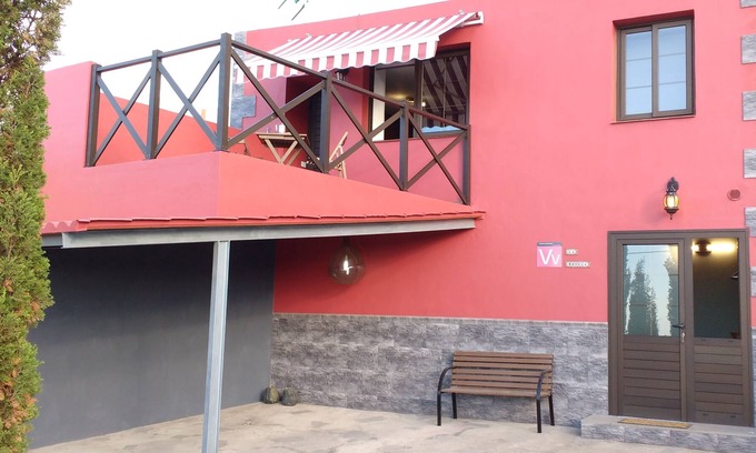 Los Llanillos House | The winery Tranquility, rest, good weather and beautiful sea views.