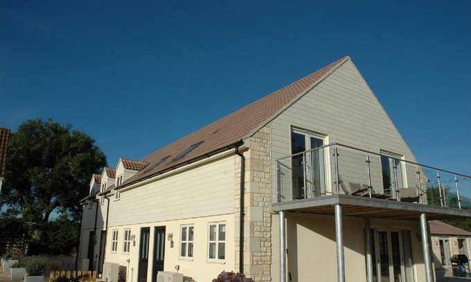 Bruton House | The Winning Post - luxury holiday cottage, rural location, 1.5m from Bruton