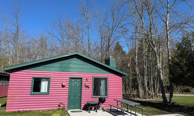 Gould City Cabin | The Wolf Den at Sunset Pines Resort