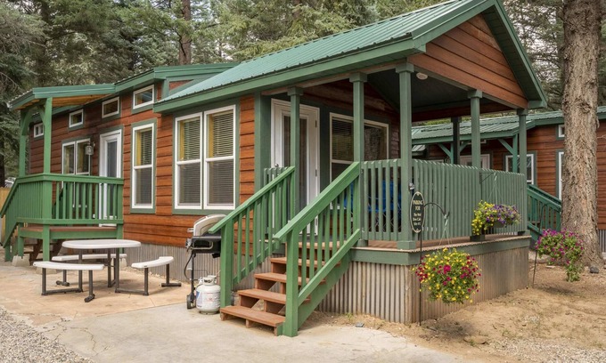 Bayfield Cabin | The Wolf Den Cabin #13