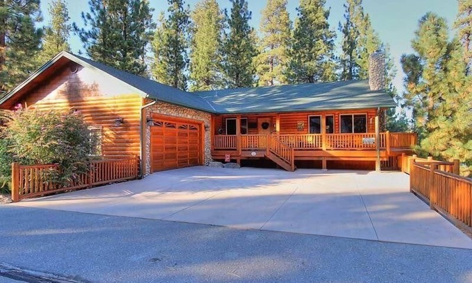 Big Bear Lake Cabin | The Wolfe's Den, est. in 2007 nCity of Big Bear Lake license # VRR-2025-0683