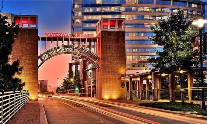 Grogan's Mill Apartment | The Woodlands 2 Bed/2 Bath Suite: Eclectic Vibe: Vol 3 of 4