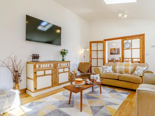 Malpas House | The Woodlands Farmhouse
