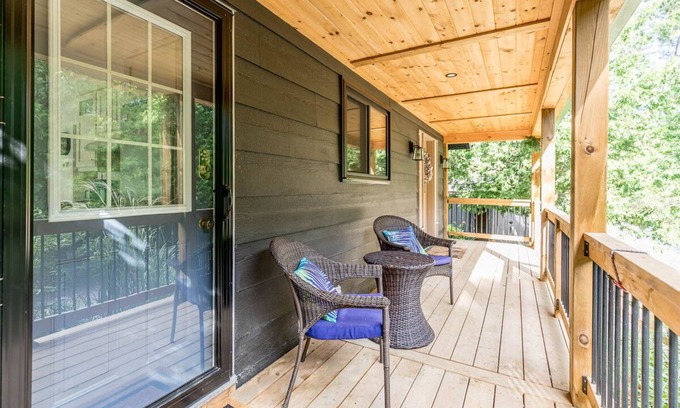 Severn Cottage | The Woodlands Hideaway