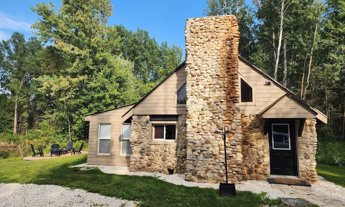 Door County Cabin | "The Woods" Last minute bookings welcome!