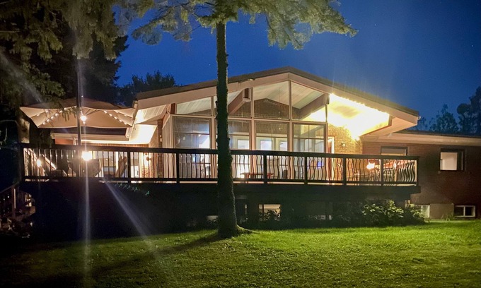 McKellar Cottage | The Wraight Escape Cottage - A family Oasis