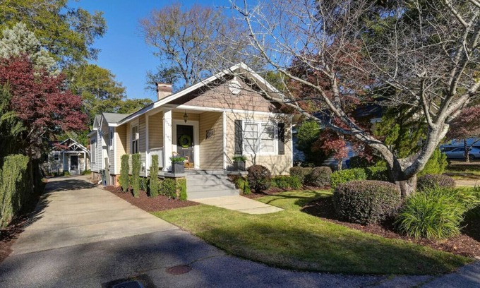 Earlewood House | The Wren + Nest | Main & Guest House | Sleeps 10