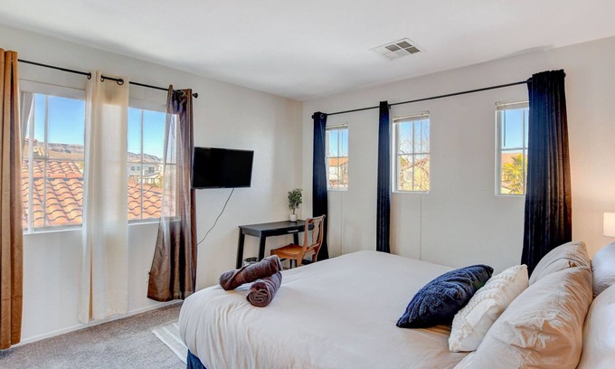 Rhodes Ranch House | The Yak Yak place