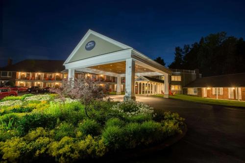 Lenox Hotel | The Yankee, Trademark Collection by Wyndham