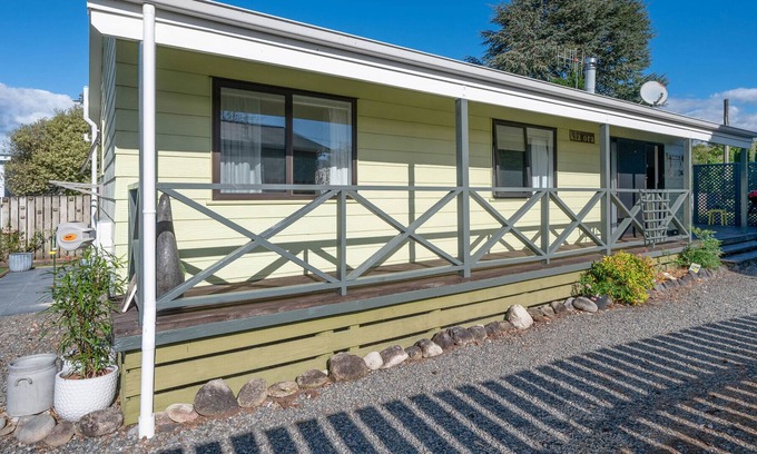 Turangi House | The Yellow Cottage - Turangi Holiday Home