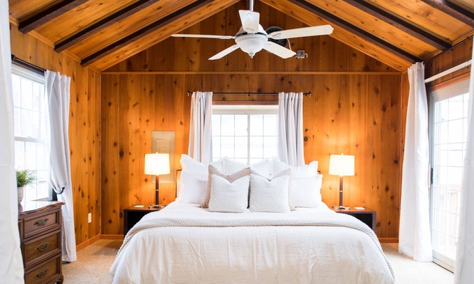 Greeley Cottage | The Yellow Cottage - Walk to UNC & NCMC