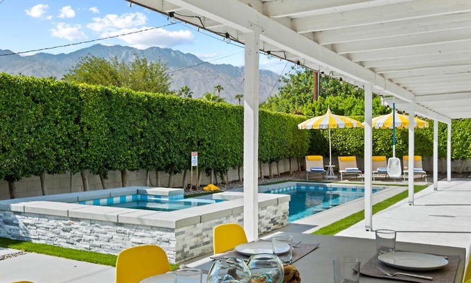 Palm Springs House | The Yellow Retreat