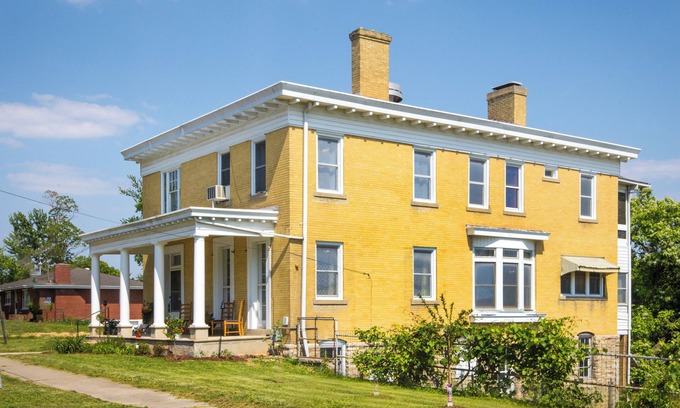 Louisiana House | The Yellow Rose Historic Home