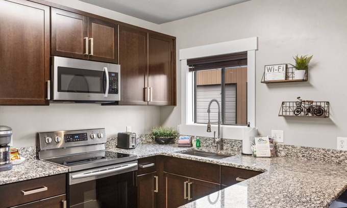 West Yellowstone Apartment | The Yellowstone Hideaway Unit B