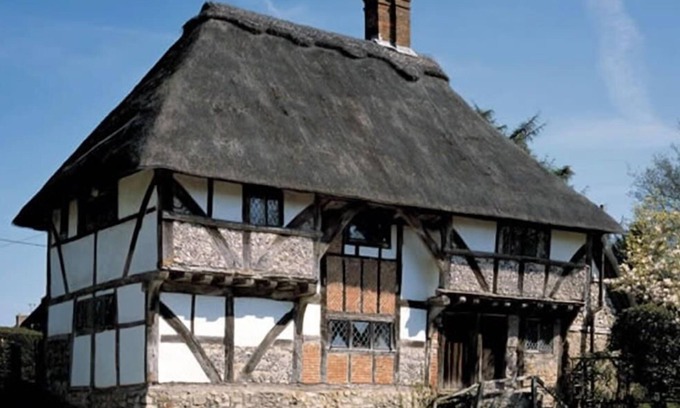 North Stoke Cottage | THE YEOMAN'S HOUSE, family friendly, with a garden in Petworth