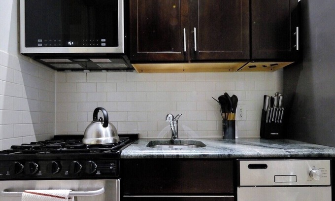 Upper East Side Apartment | The Yorkville Vibe 8679