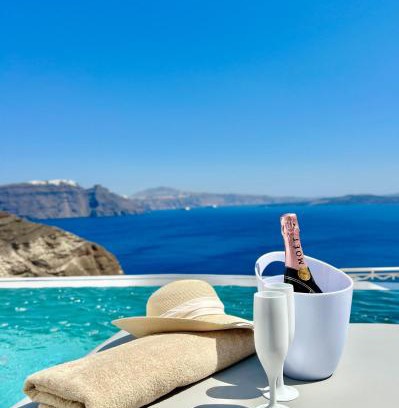 Oia Villa | Thea Cave Villa