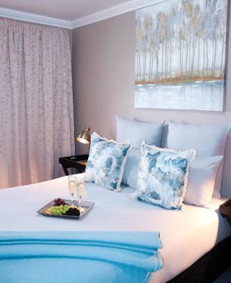 Mmabatho House | TheeHost@1924