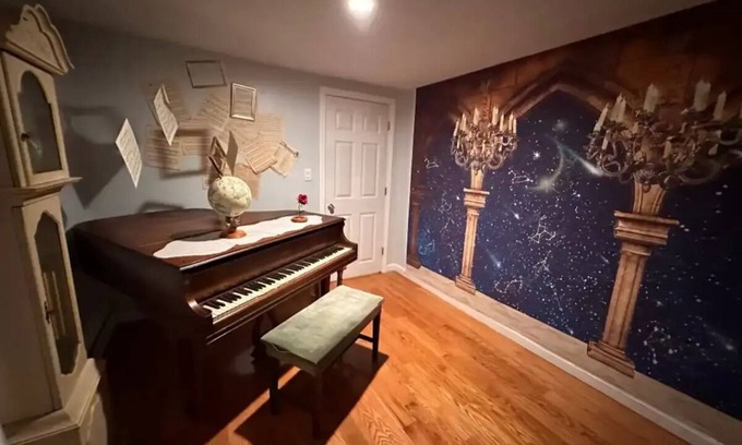 Salem Apartment | Themed Stay in Historic Salem-Walk to Downtown!