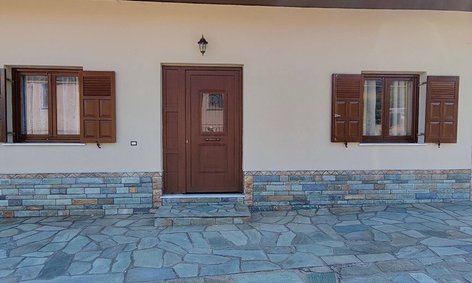 Kastraki Apartment | Theofania's Marble House Meteora