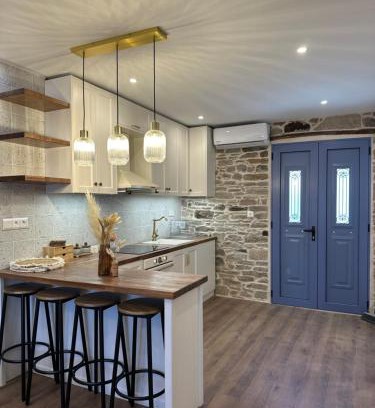 Myrina House | Theros Retreat
