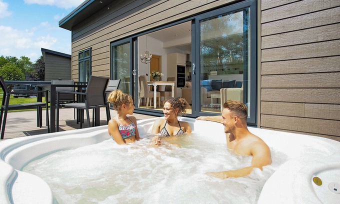 Aysgarth Ski Chalet | These stunning lodges are ultra spacious luxurious lodges designed with couples in mind.