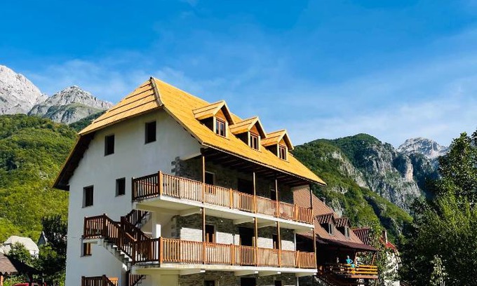 Theth Hotel | Thethi view