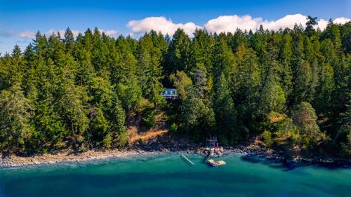 Thetis Island House | Thetis Island Get Away Cottage