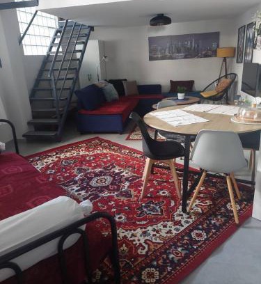 Ampelokipoi-Menemeni Apartment | TheUrbanLoft