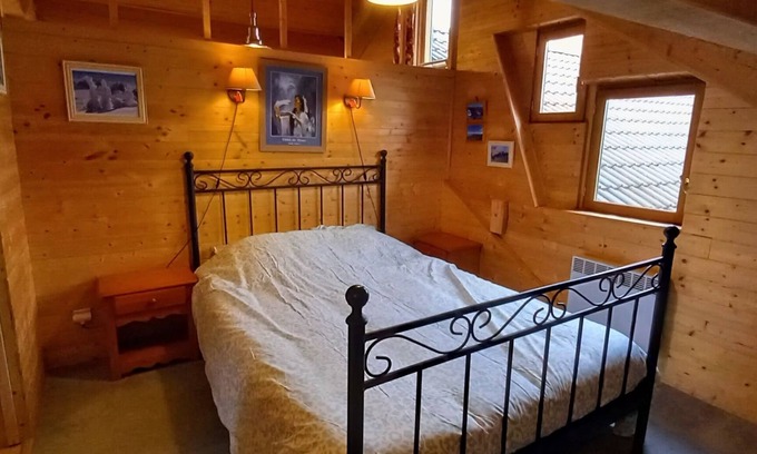 Saint-Nizier-du-Moucherotte Apartment | This mountain cocoon offers an idyllic setting for hiking enthusiasts.