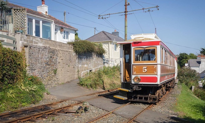Laxey Cottage | Thie-Ma-Chree - a holiday cottage that sleeps 2 guests in 1 bedroom
