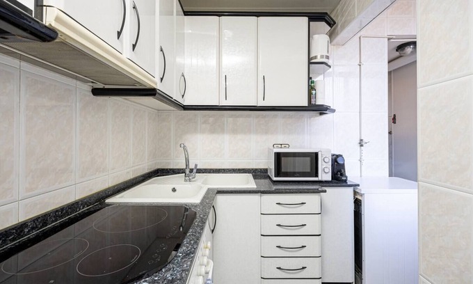 Cornella de Llobregat Apartment | This apartment is a 2 bedroom(s), 1 bathrooms, located in Cornellà de Llobregat, Catalunya.
