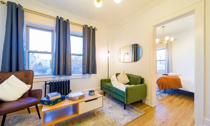 East Avenue Apartment | This apartment is a 1 bedroom(s), 1 bathrooms, located in Rochester, NY.