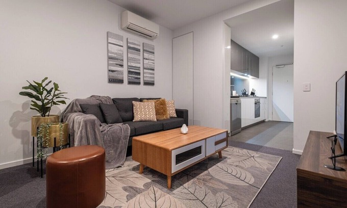 Footscray Apartment | This apartment is a 2 bedroom(s), 2 bathrooms, located in Footscray, VIC.