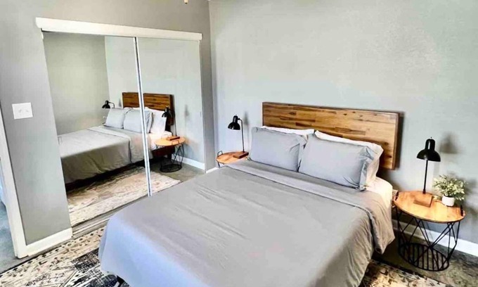Marion Apartment | This apartment is a 2 bedroom(s), 2 bathrooms, located in Marion, IN.