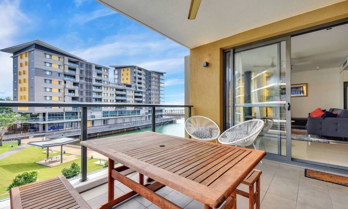 Darwin City Centre Apartment | This apartment is a 2 bedroom(s), 2 bathrooms, located in Darwin City, NT.