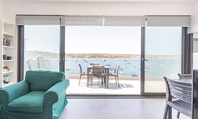 Madliena Apartment | This apartment is a 2 bedroom(s), 1 bathrooms, located in Il-Mellieħa, null.