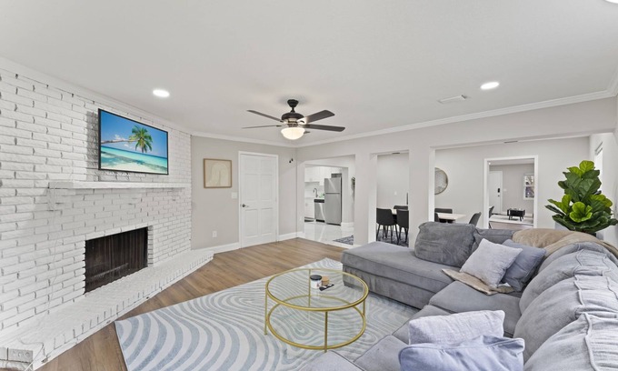 Avondale Apartment | This apartment is a 3 bedroom(s), 2 bathrooms, located in Jacksonville, FL.